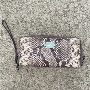 Micheal Kors wallet